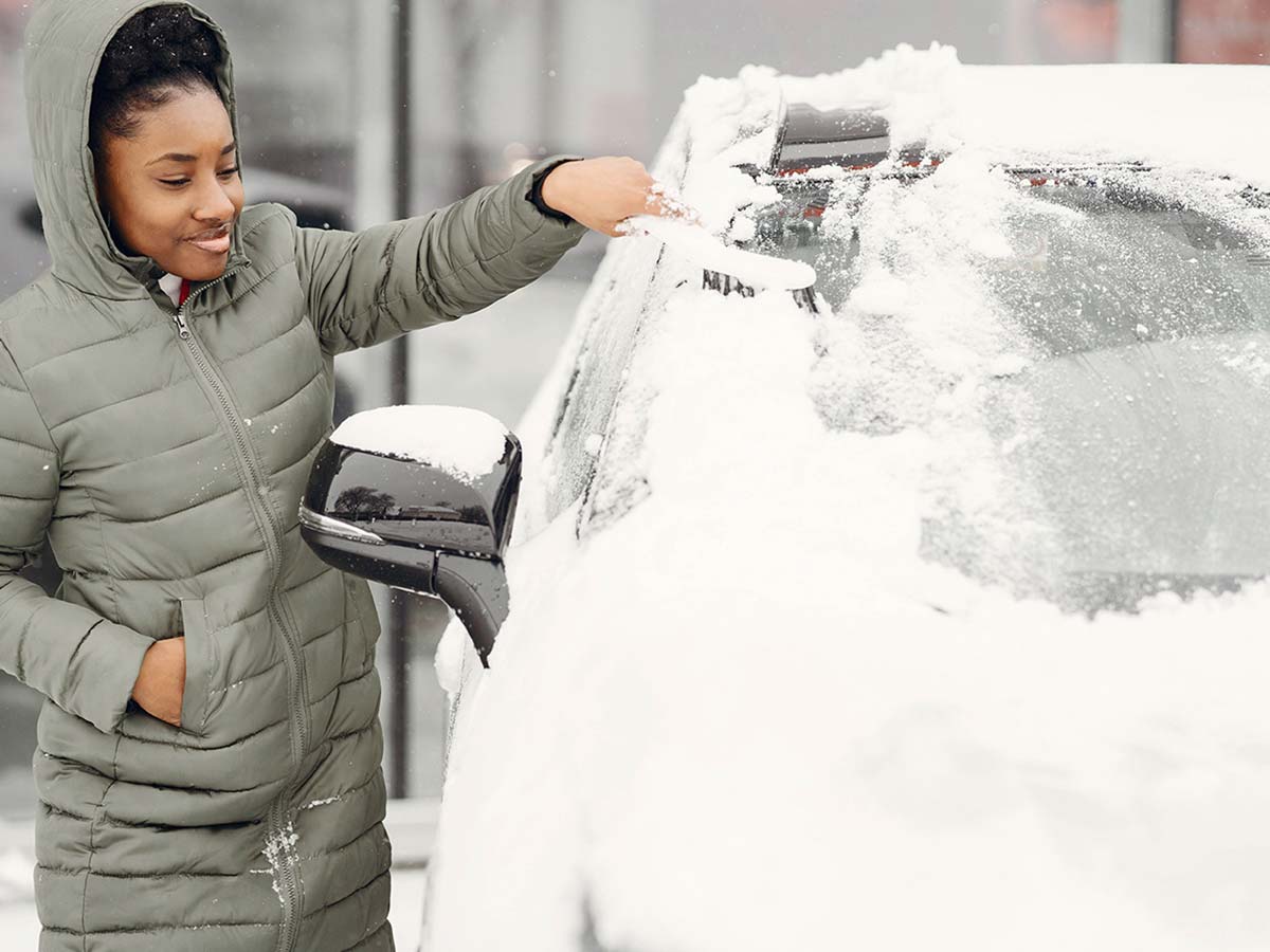 Choosing the Right Winter Windshield Wipers and Washer Fluid